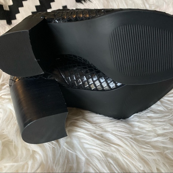NEW Steve Madden black snake Jain booties | 6.5 - Picture 2 of 4